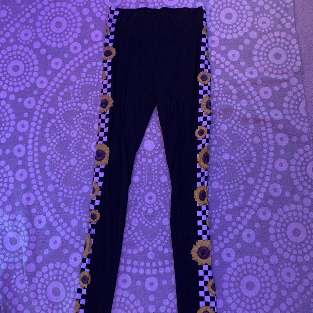Rue 21 Sunflower Checkerboard Leggings